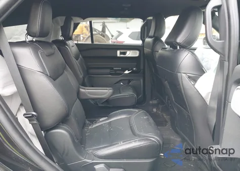 2022 Ford Explorer St z USA, uszkodzony, nr VIN 1FM5K8GC1NGB83871